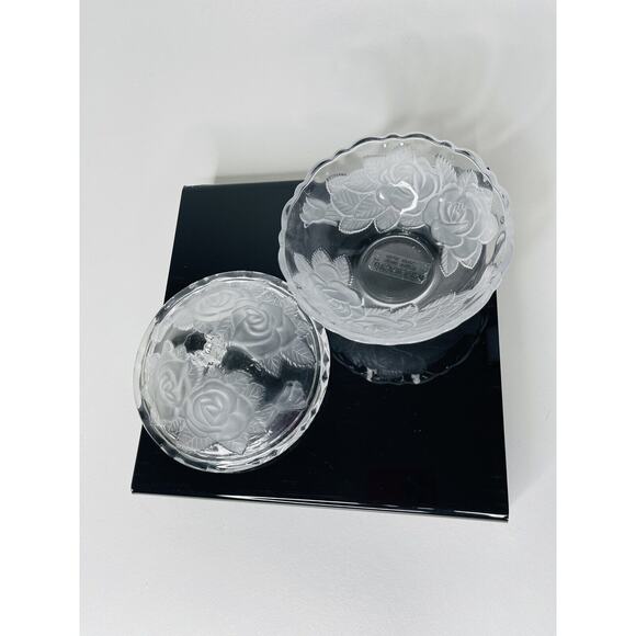 Rose Petals Glass Candy Bowl Covered Box Home/Room Decoration Preloved - Picture 2 of 8